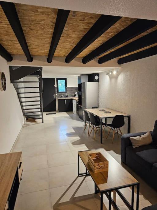 Appartement 50M2 Village Vacances Arles Bagian luar foto
